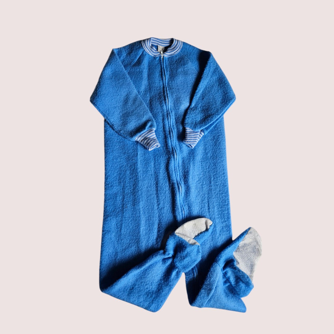 Vintage fleece sleeper with grippy feet Size 6