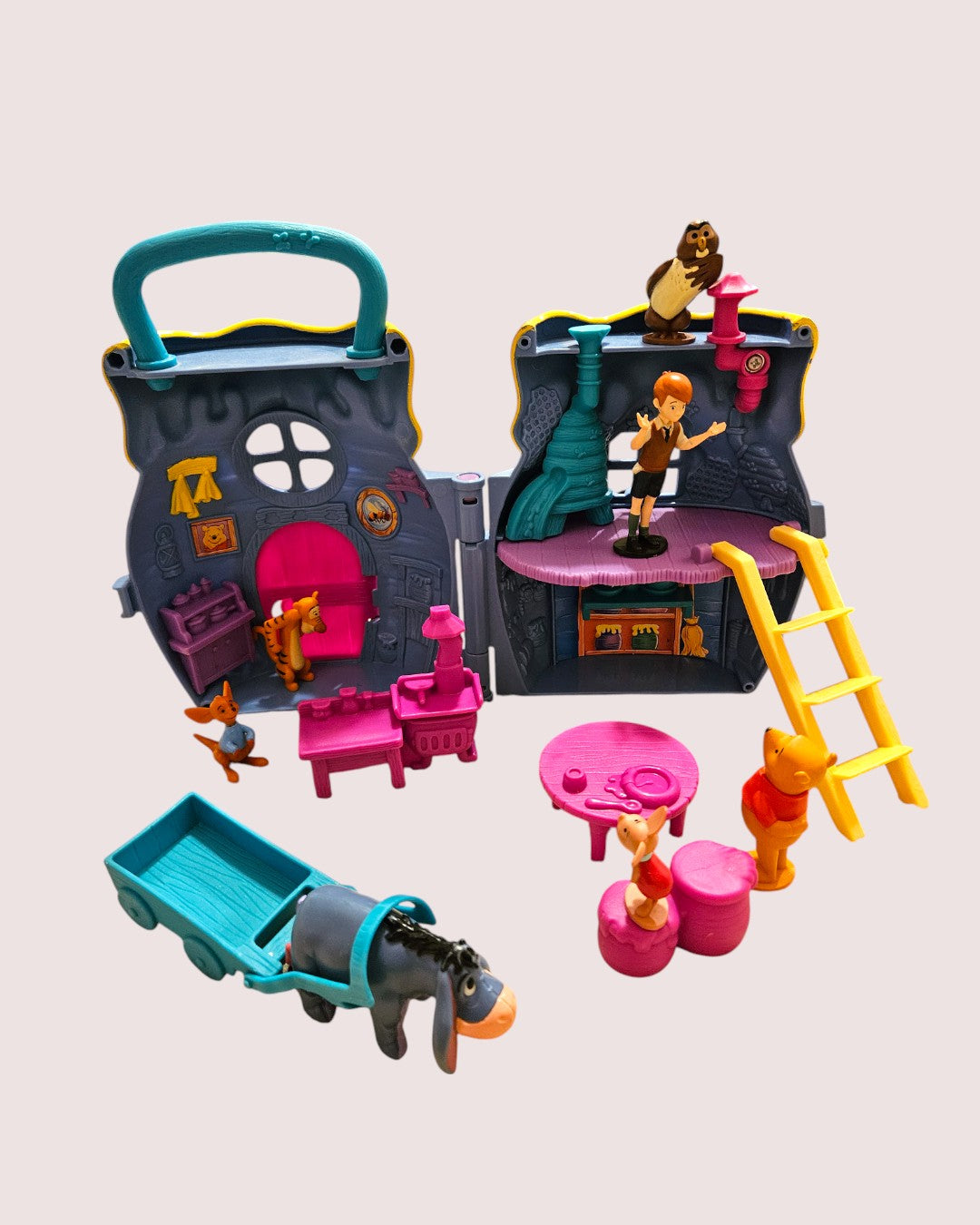 Vintage Winnie the Pooh carry and play set with figurines