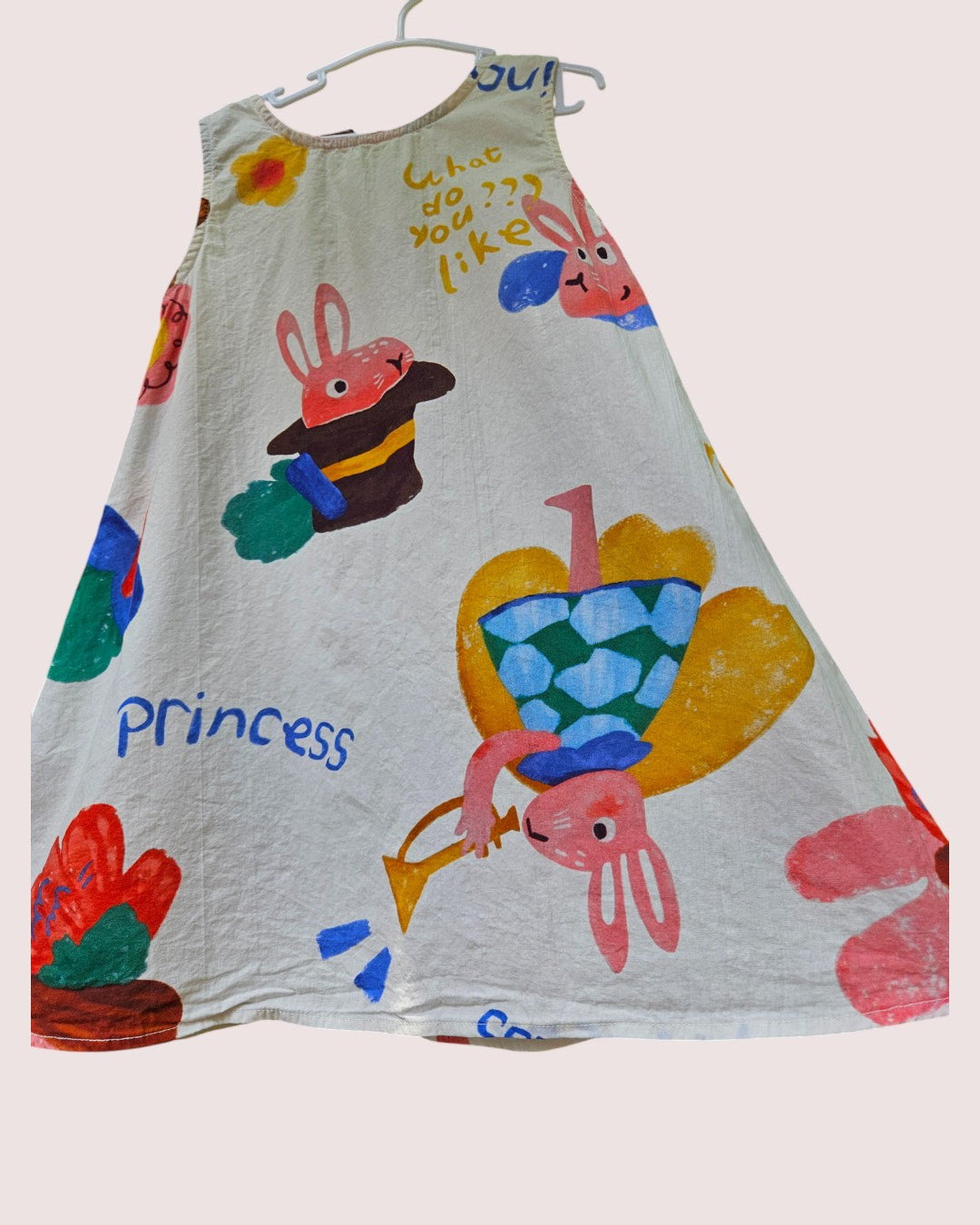 Modern lightweight colorful dress 4-5Y