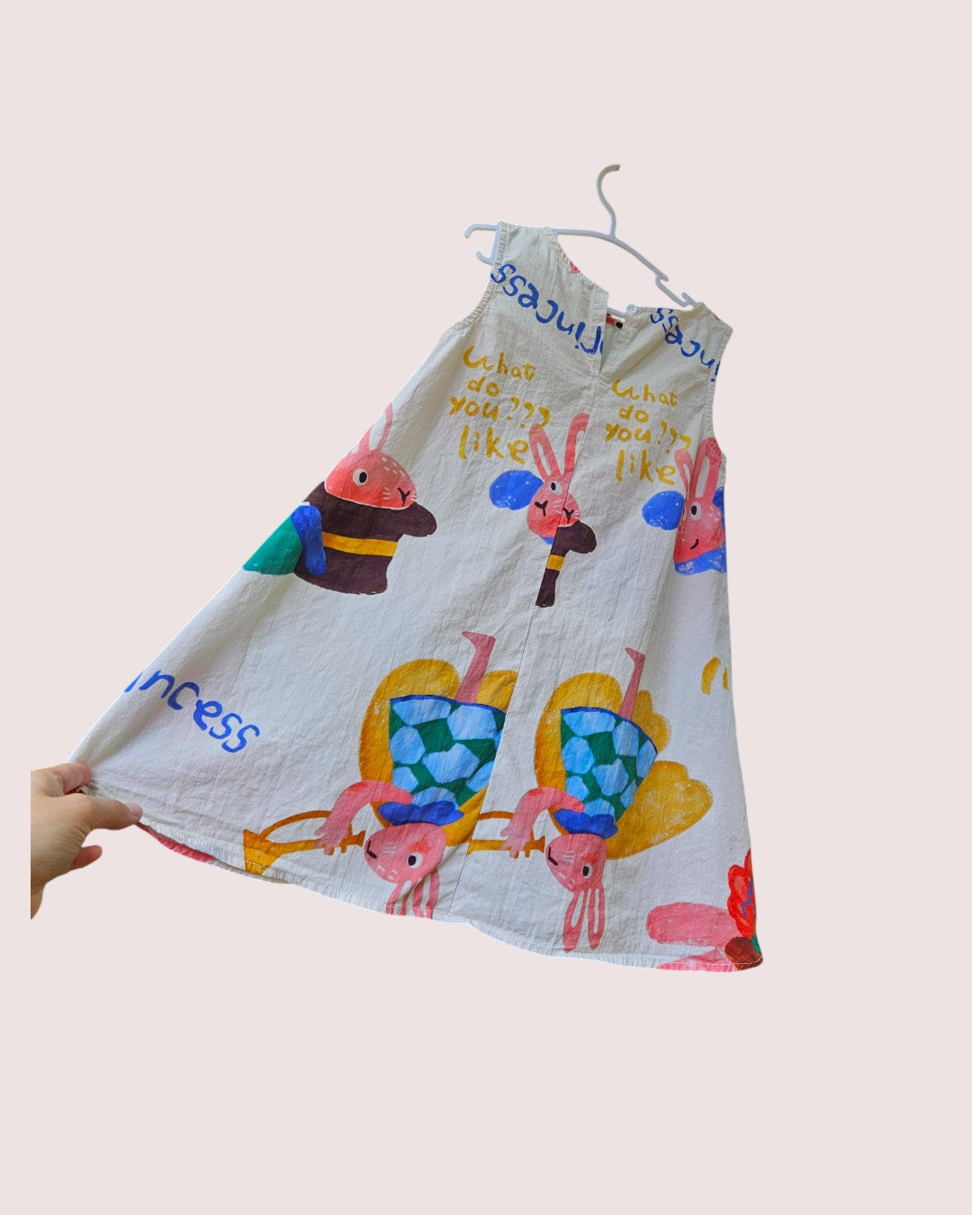 Modern lightweight colorful dress 4-5Y