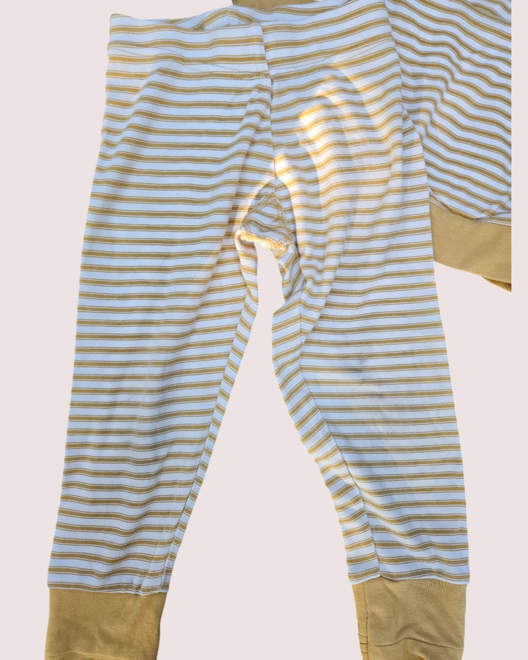 Goumi Kids lounge set pants and long sleeve 4T -yellow stripes