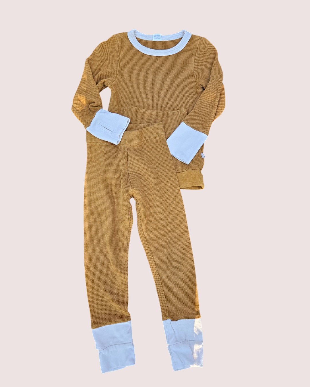 Goumi Kids waffle lounge set pants and long sleeve 4T