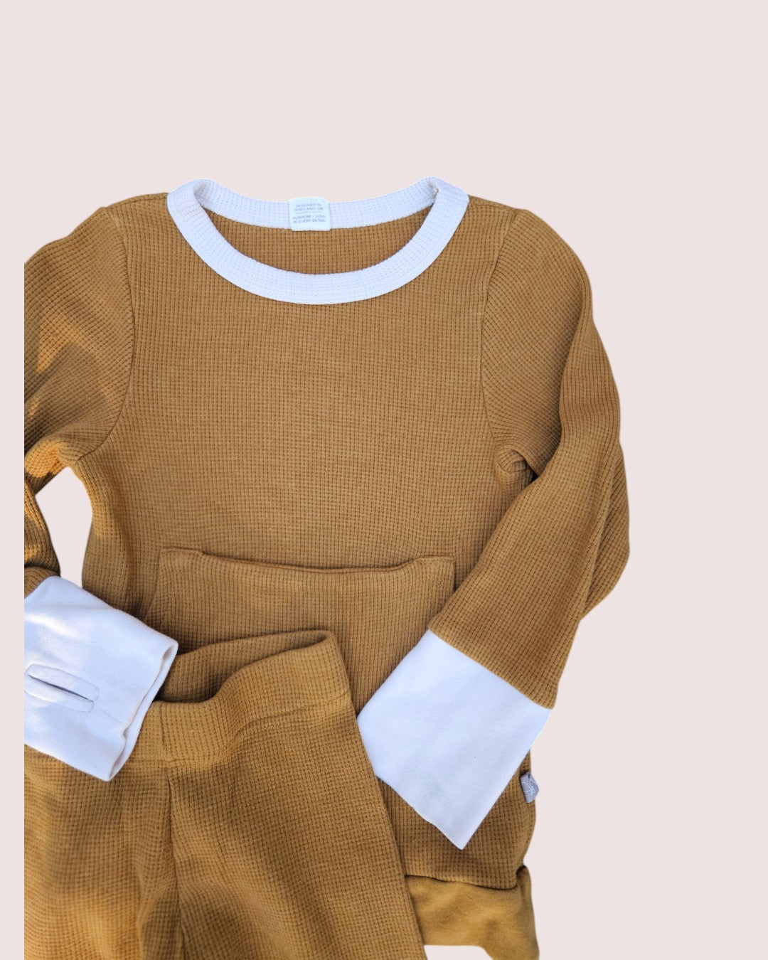 Goumi Kids waffle lounge set pants and long sleeve 4T