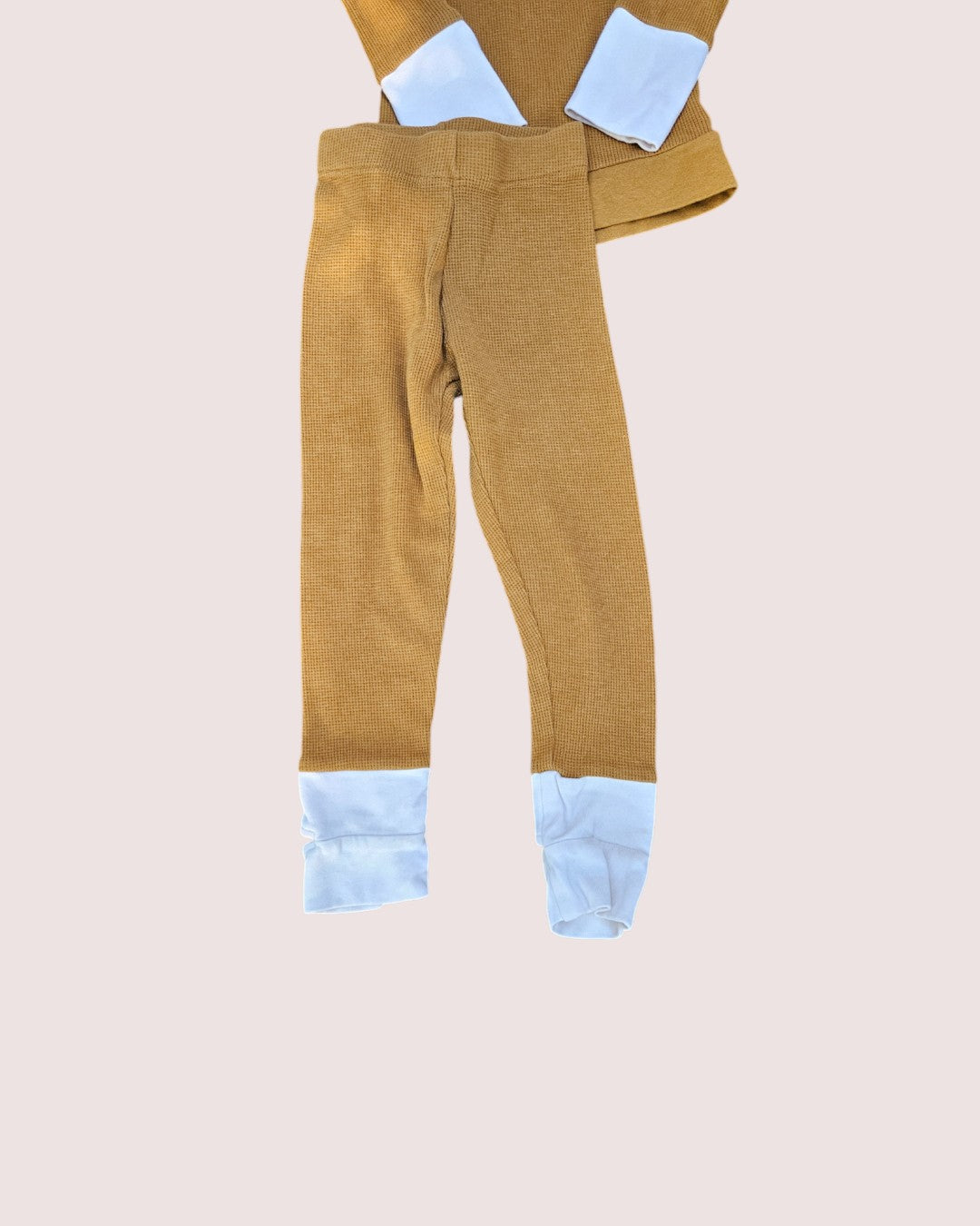Goumi Kids waffle lounge set pants and long sleeve 4T