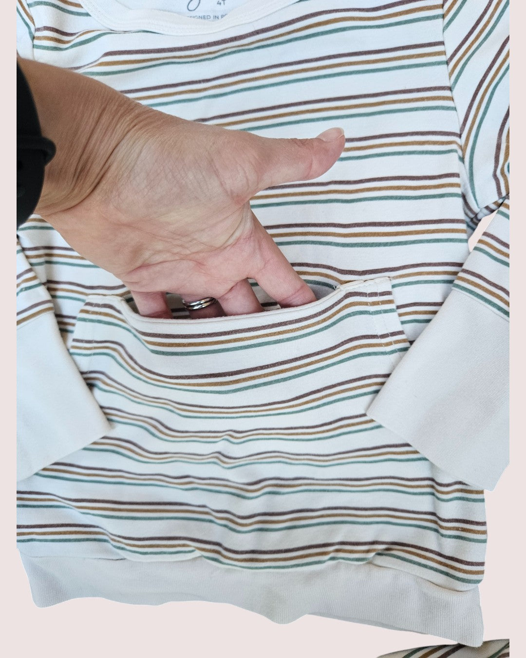 Goumi Kids lounge set pants and long sleeve 4T -colourful stripes