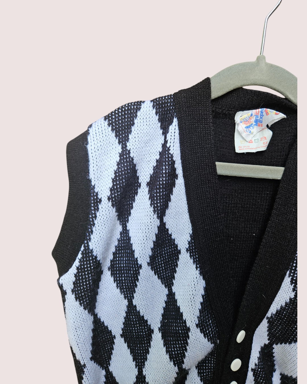 Vintage acrylic knit sweater vest Tagged 6X