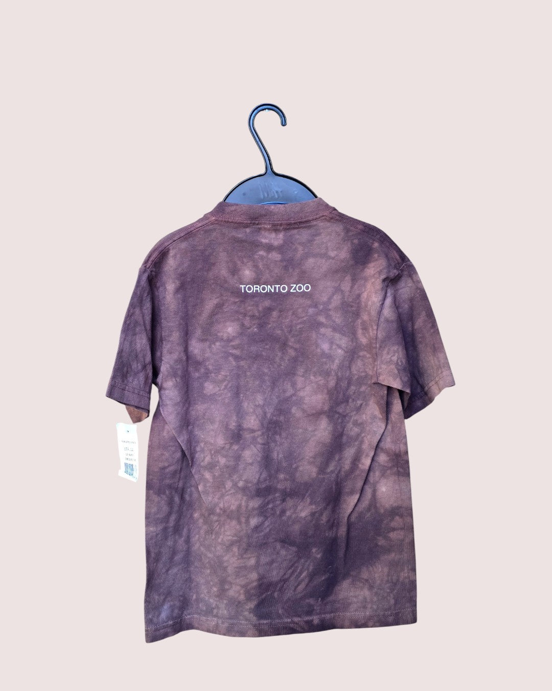 The Mountain giraffe silly face tee NWT Youth M