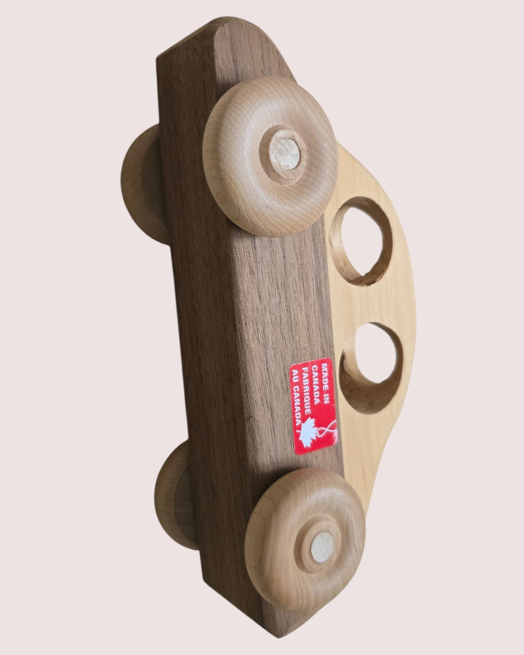 Two tone wooden car comes with two peg people