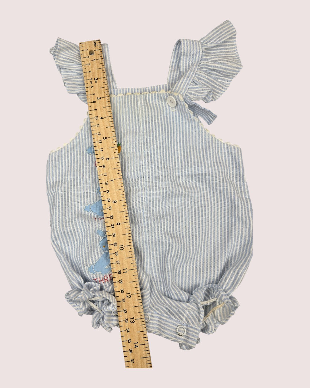 Vintage bunny romper 0-3m