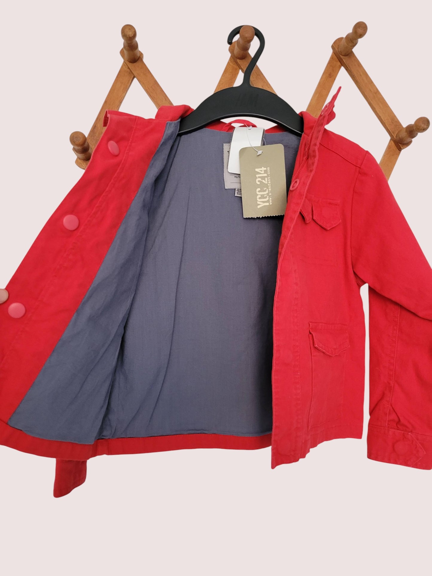 Red spring jacket, lightly lined Size 4 NWT