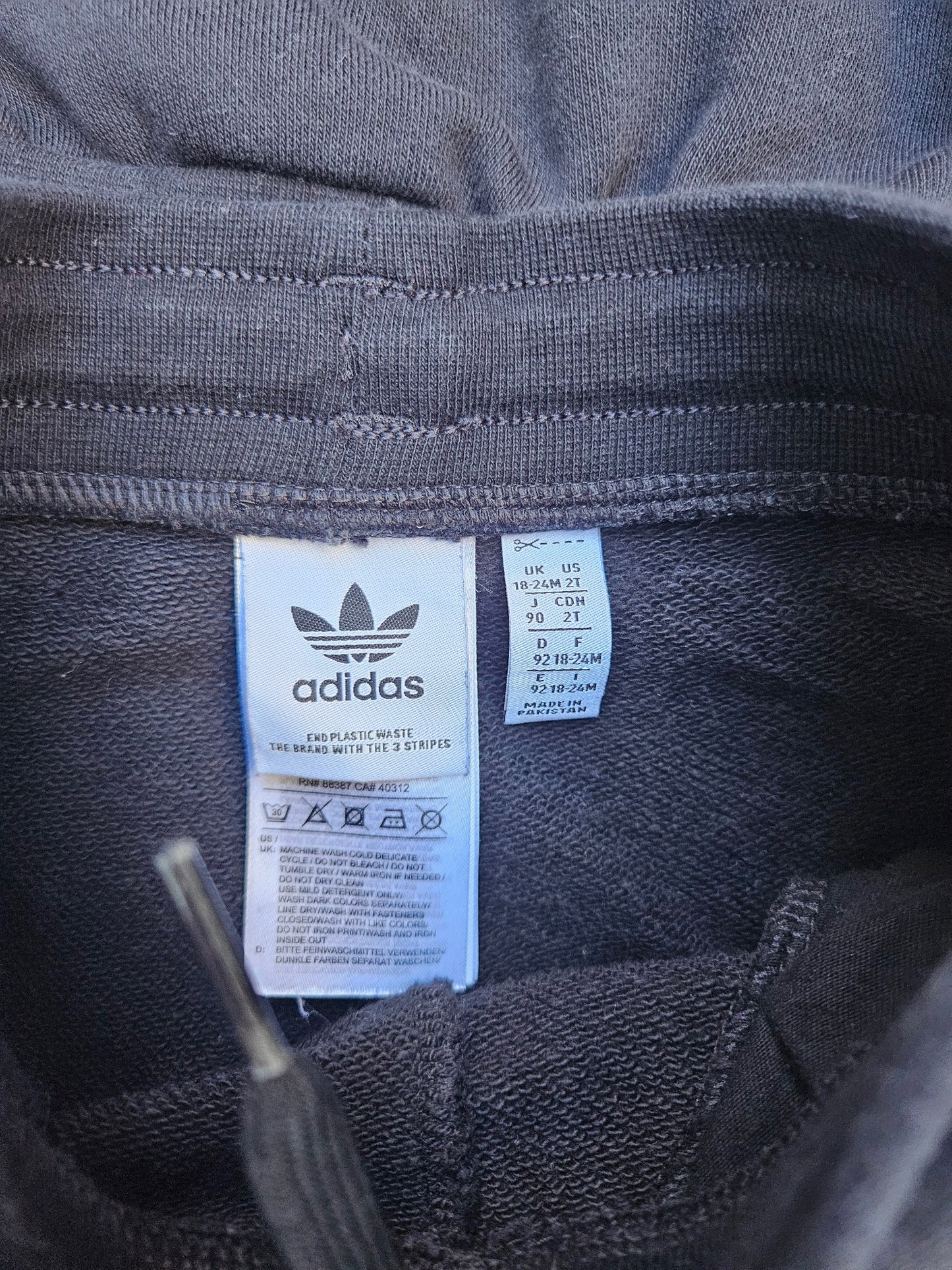 Adidas track suit  2T