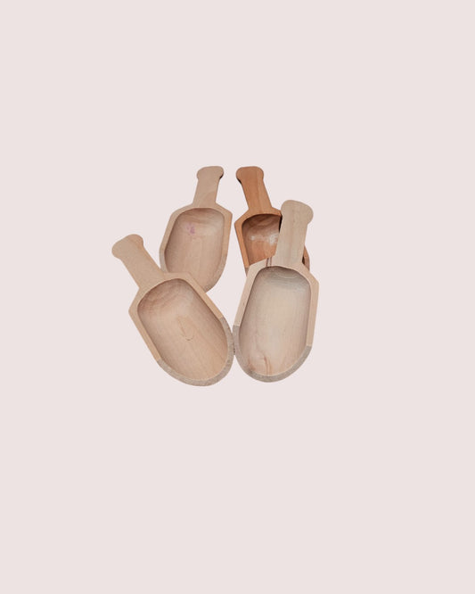Wooden scoops set of 4