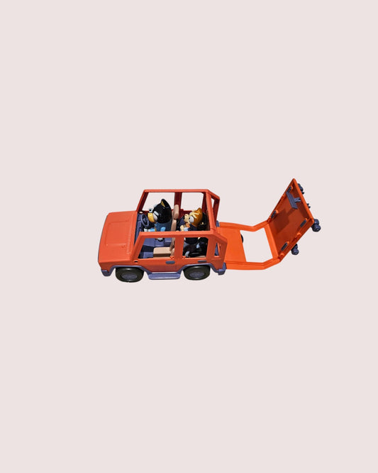 Bluey car and figurines