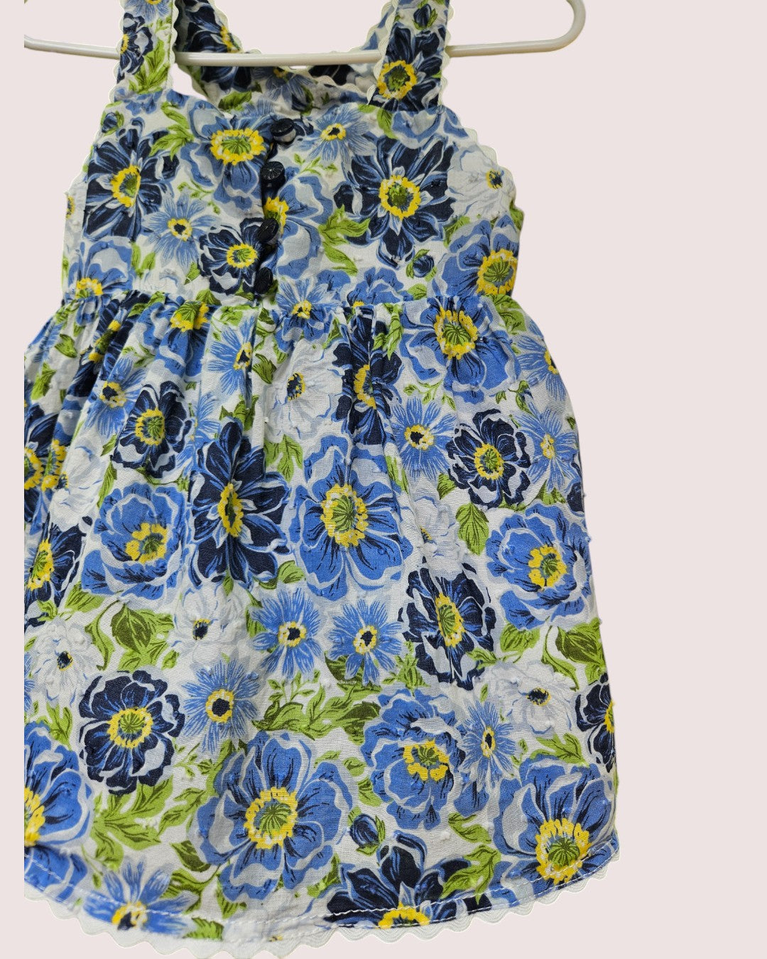 Max studio floral print tank with crisscross back Size 4-5