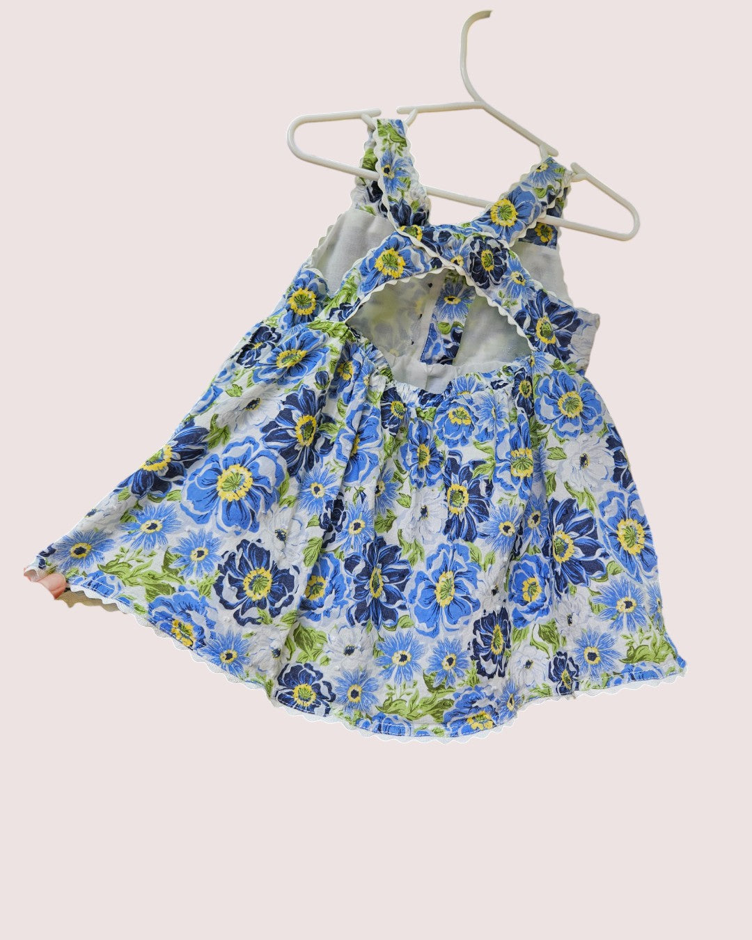 Max studio floral print tank with crisscross back Size 4-5
