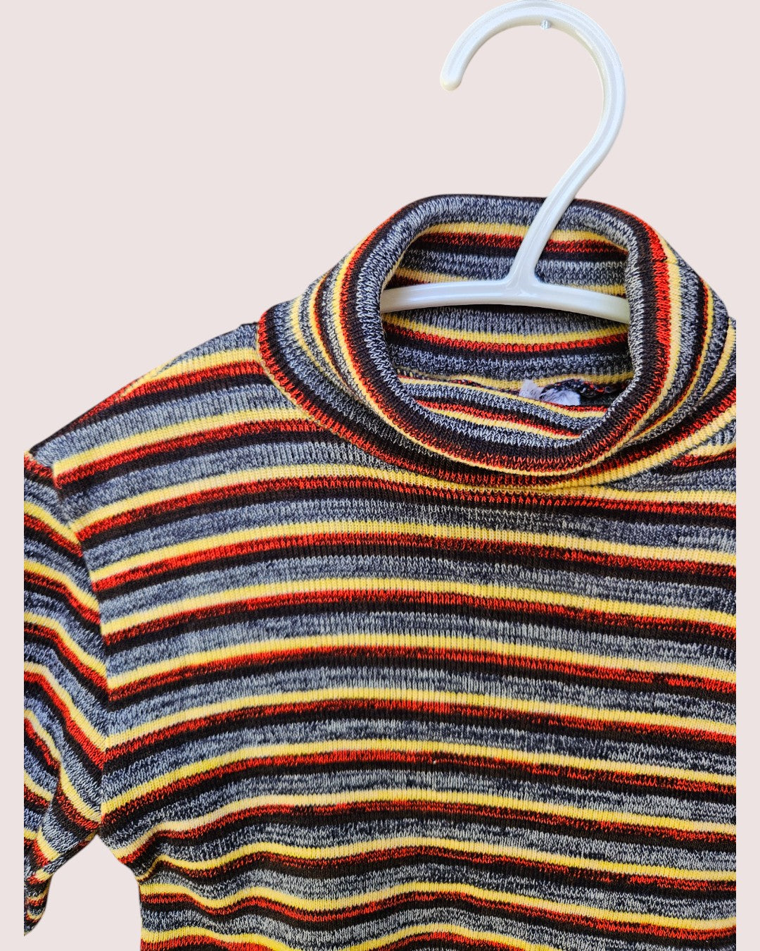 Vintage acrylic knit turtleneck 3-4T
