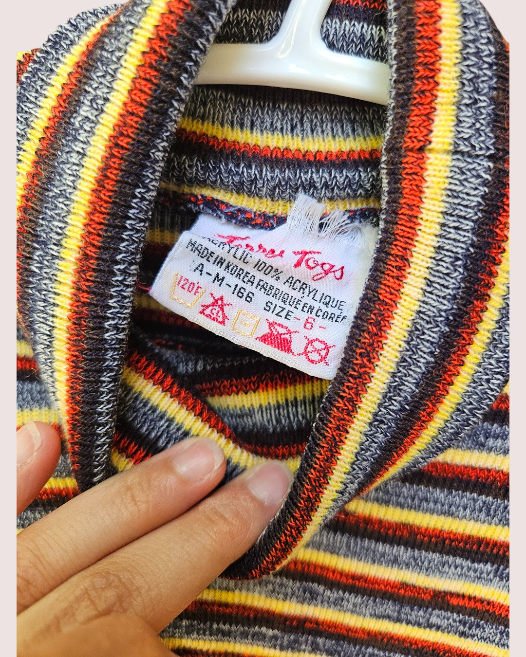 Vintage acrylic knit turtleneck 3-4T