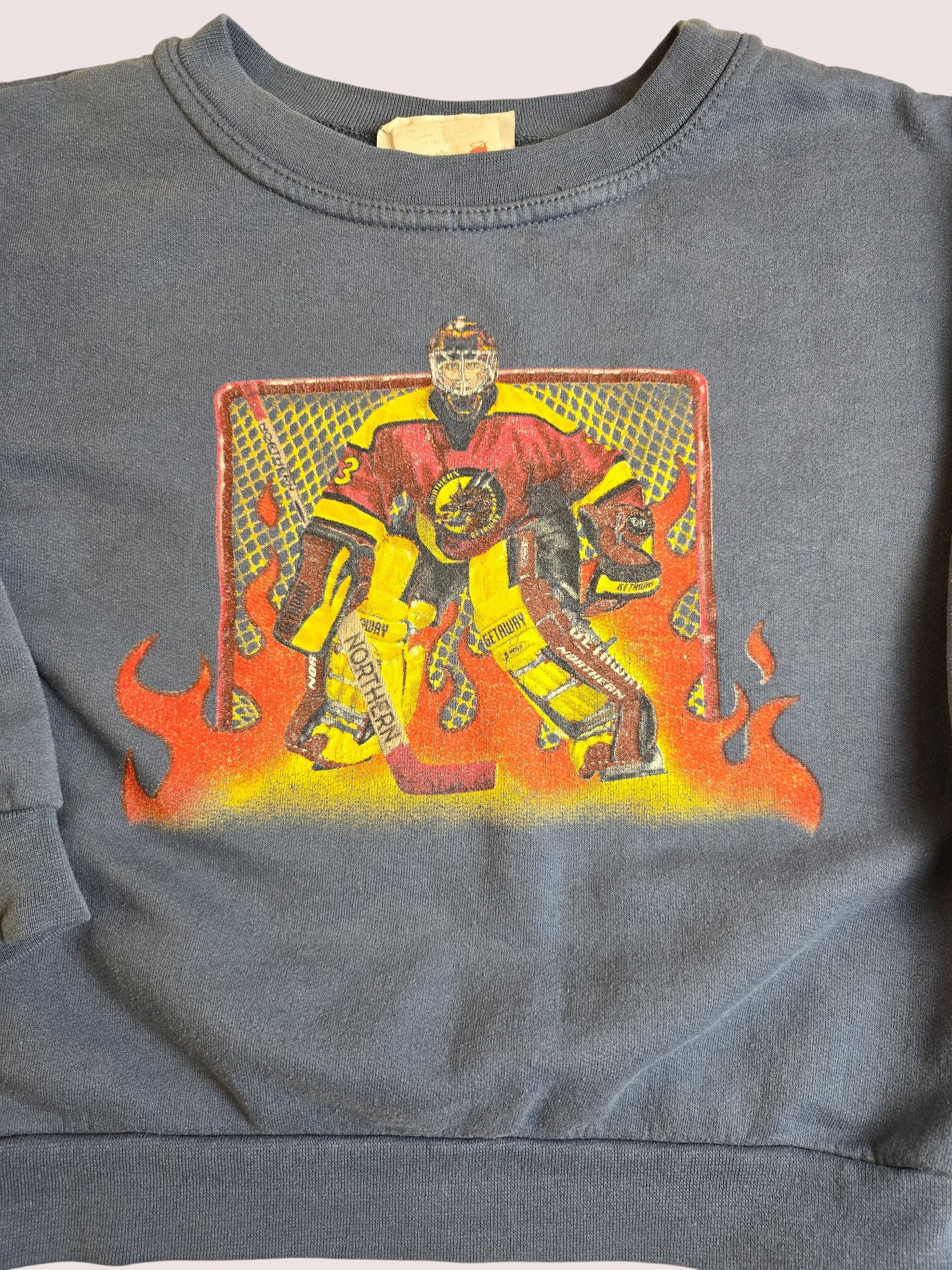 Vintage Northern Getaway hockey crewneck Youth XXS