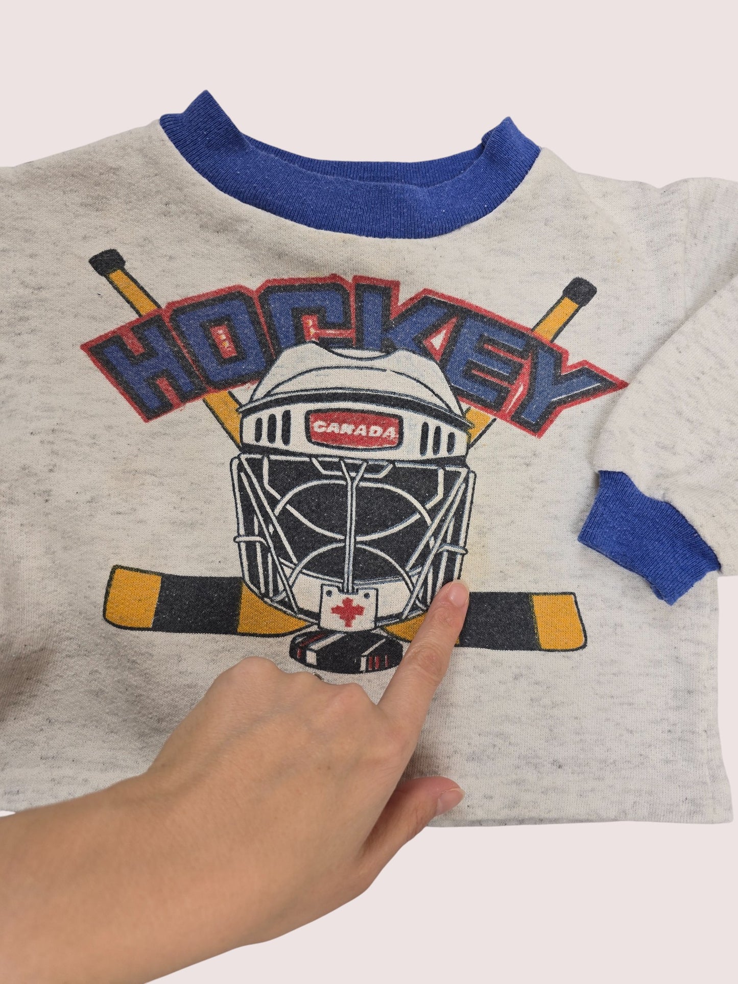 Vintage hockey crewneck Best Fit 12-18m