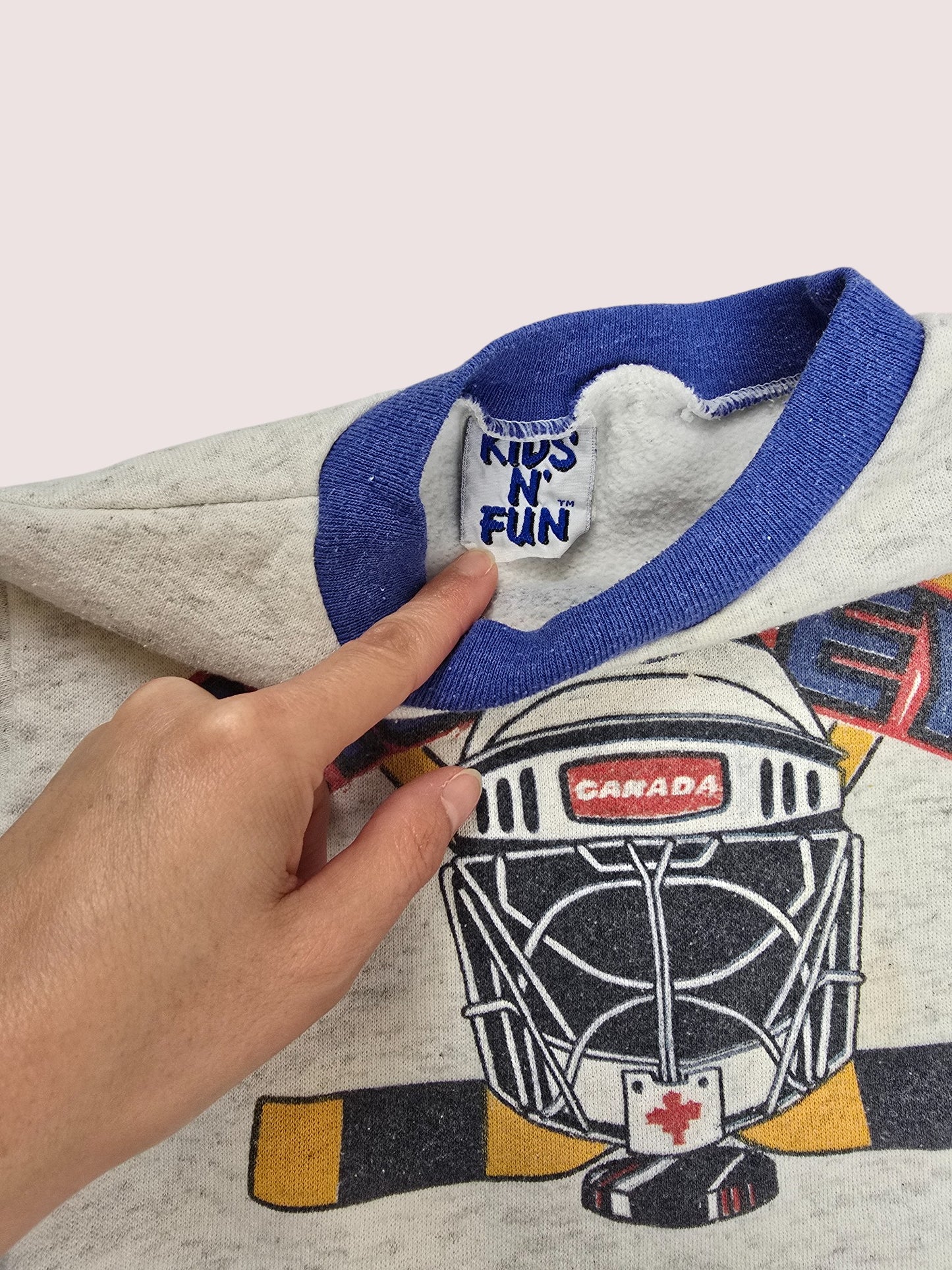Vintage hockey crewneck Best Fit 12-18m