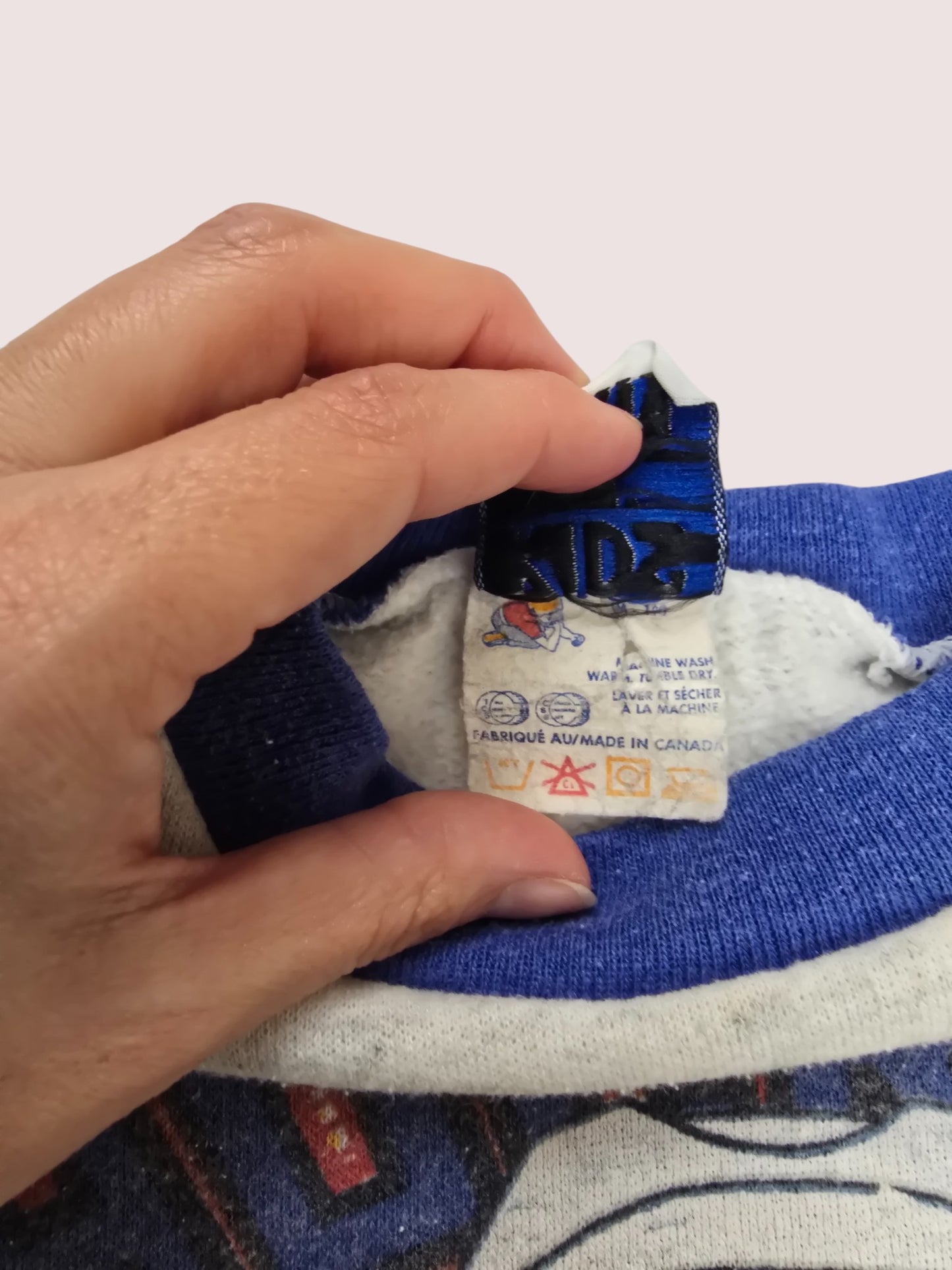 Vintage hockey crewneck Best Fit 12-18m