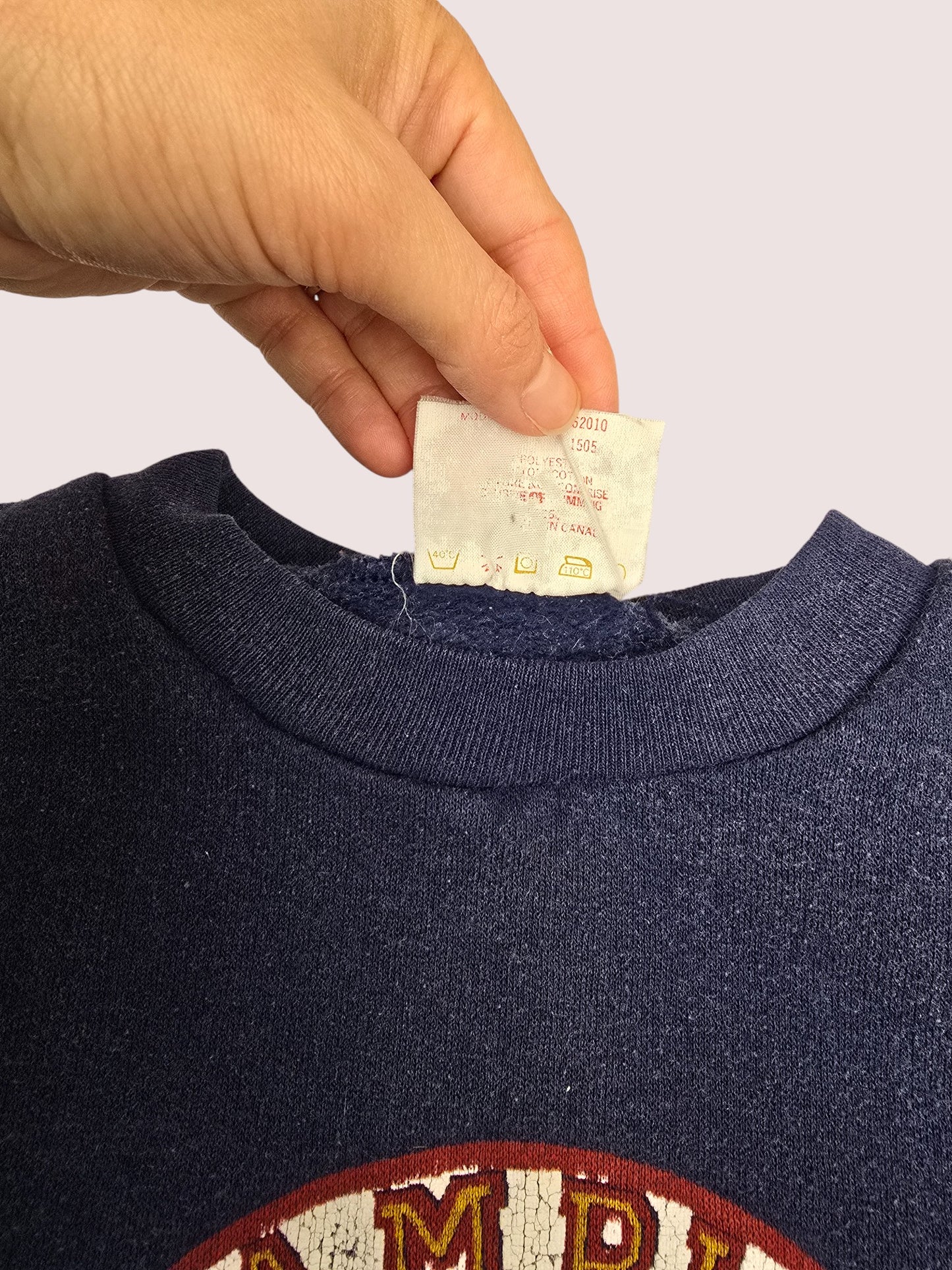 Vintage sports crewneck Approx 4-6T