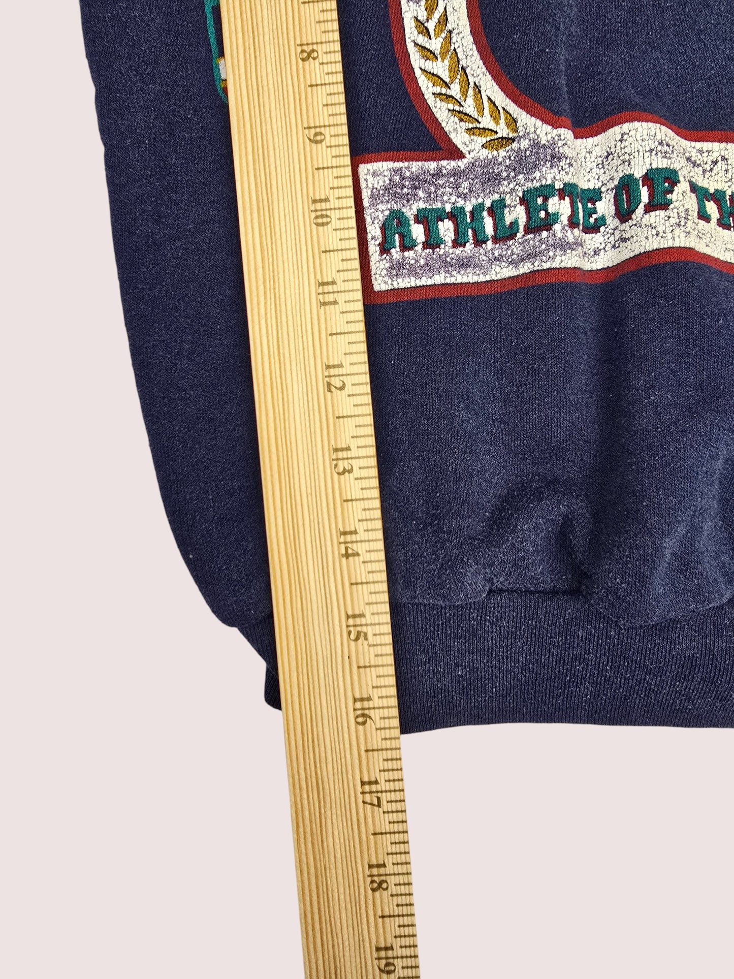 Vintage sports crewneck Approx 4-6T