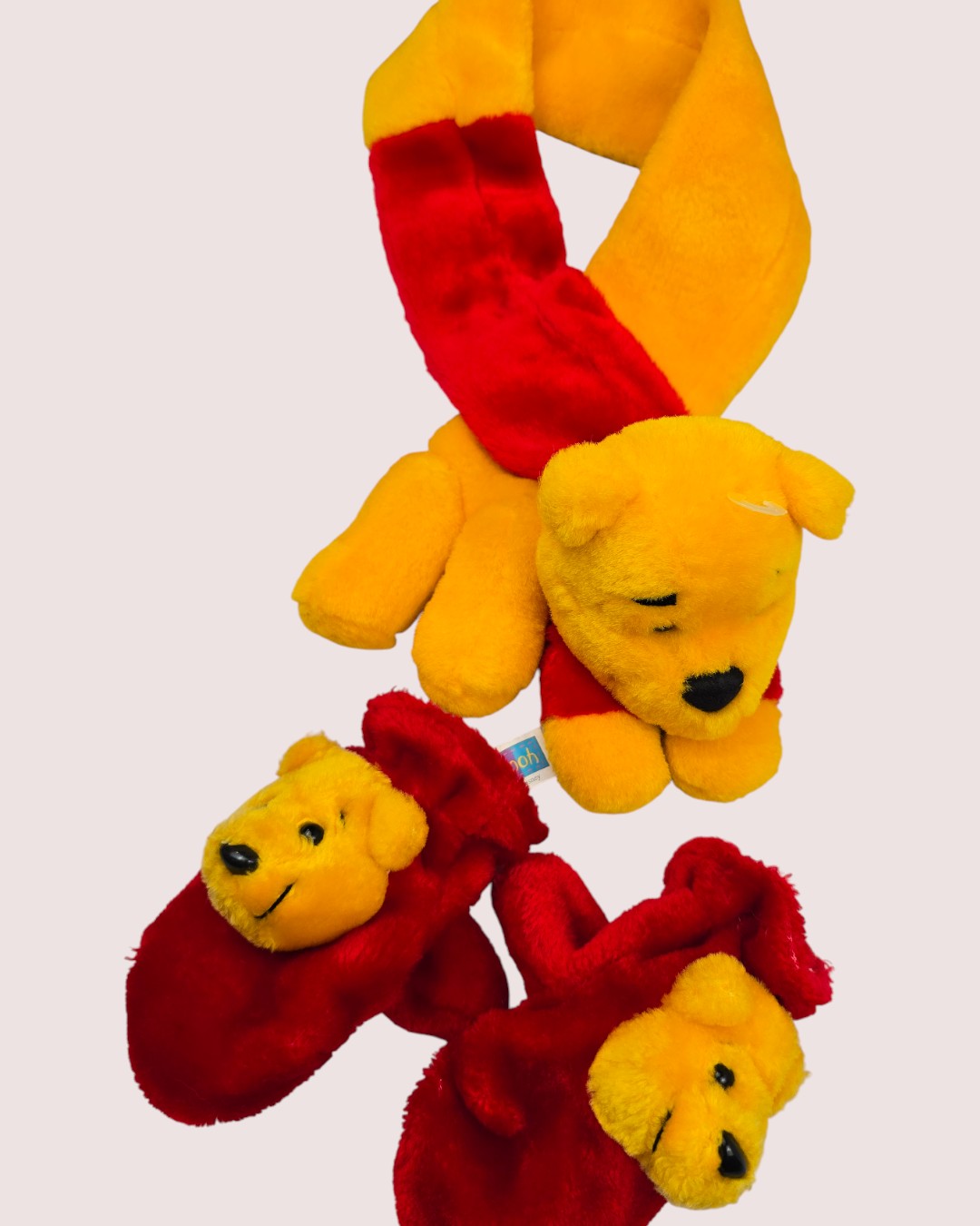 Vintage Pooh scarf and mitten set Approx 1-3T