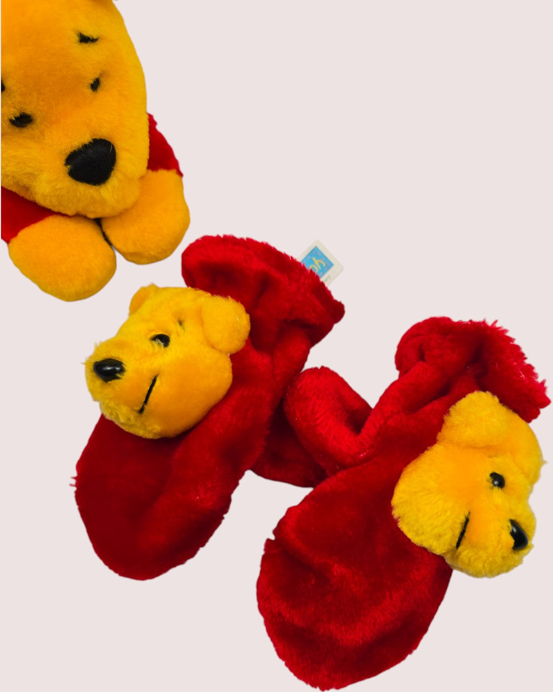Vintage Pooh scarf and mitten set Approx 1-3T