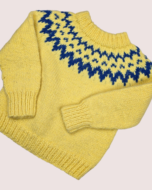 Acrylic handknit fair isle sweater Approx 2-4T