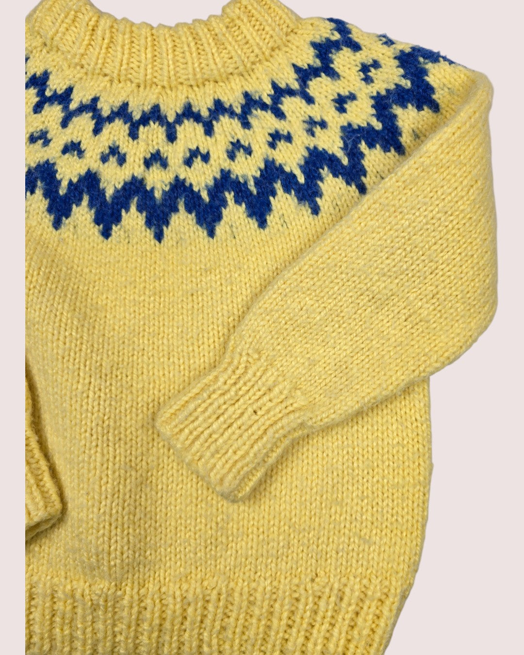 Acrylic handknit fair isle sweater Approx 2-4T