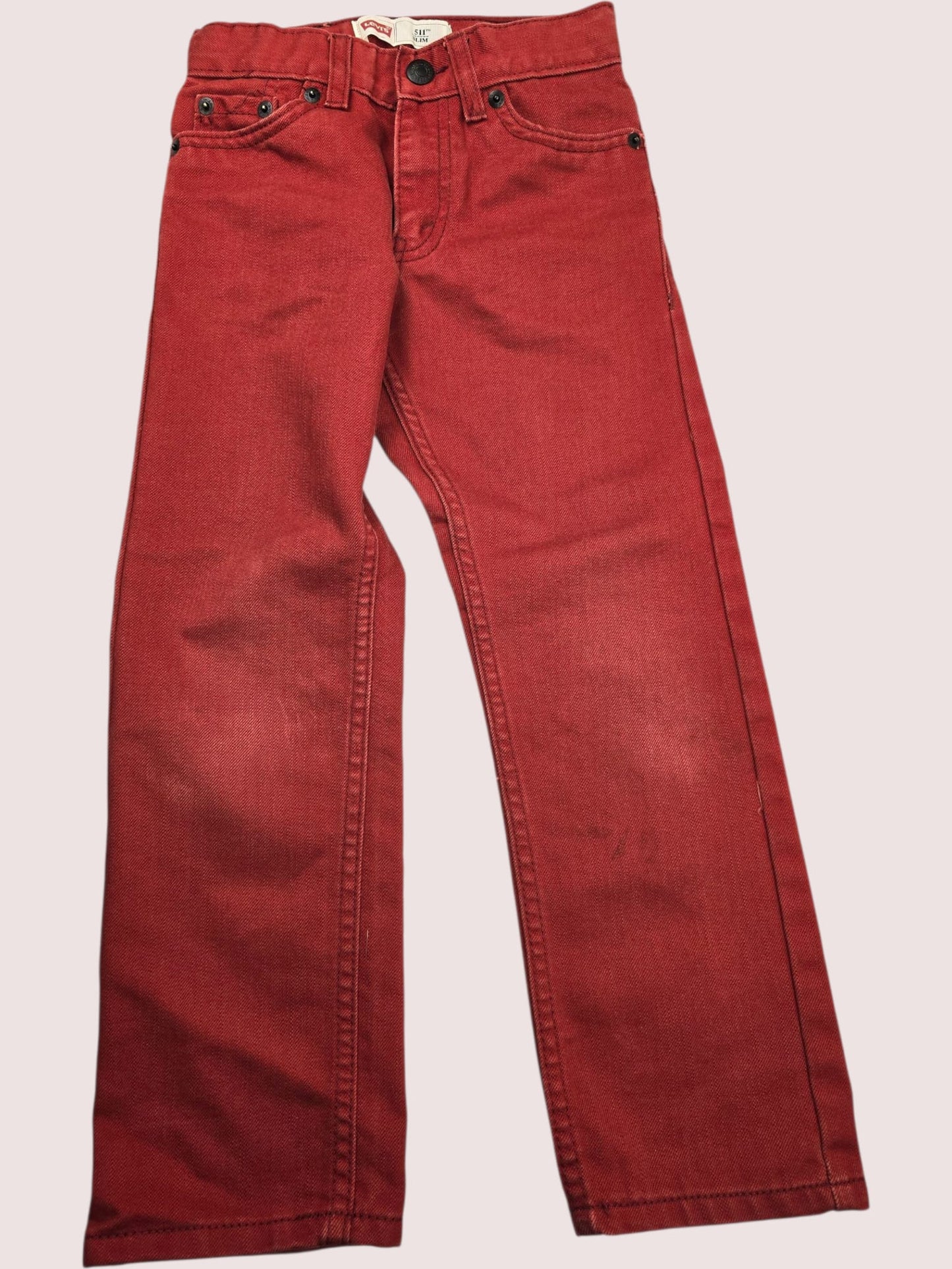 Deep red Levis 6slim