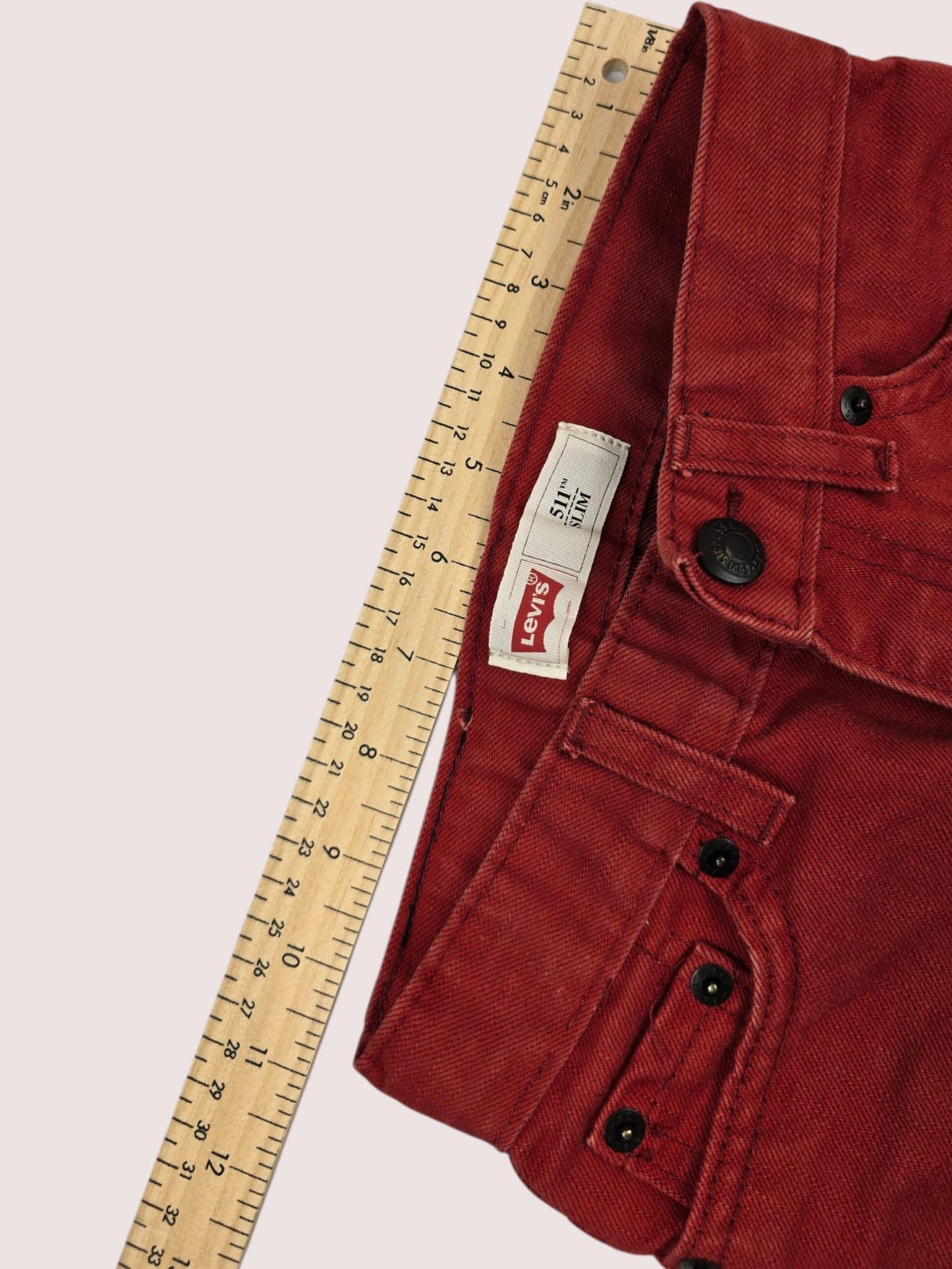 Deep red Levis 6slim